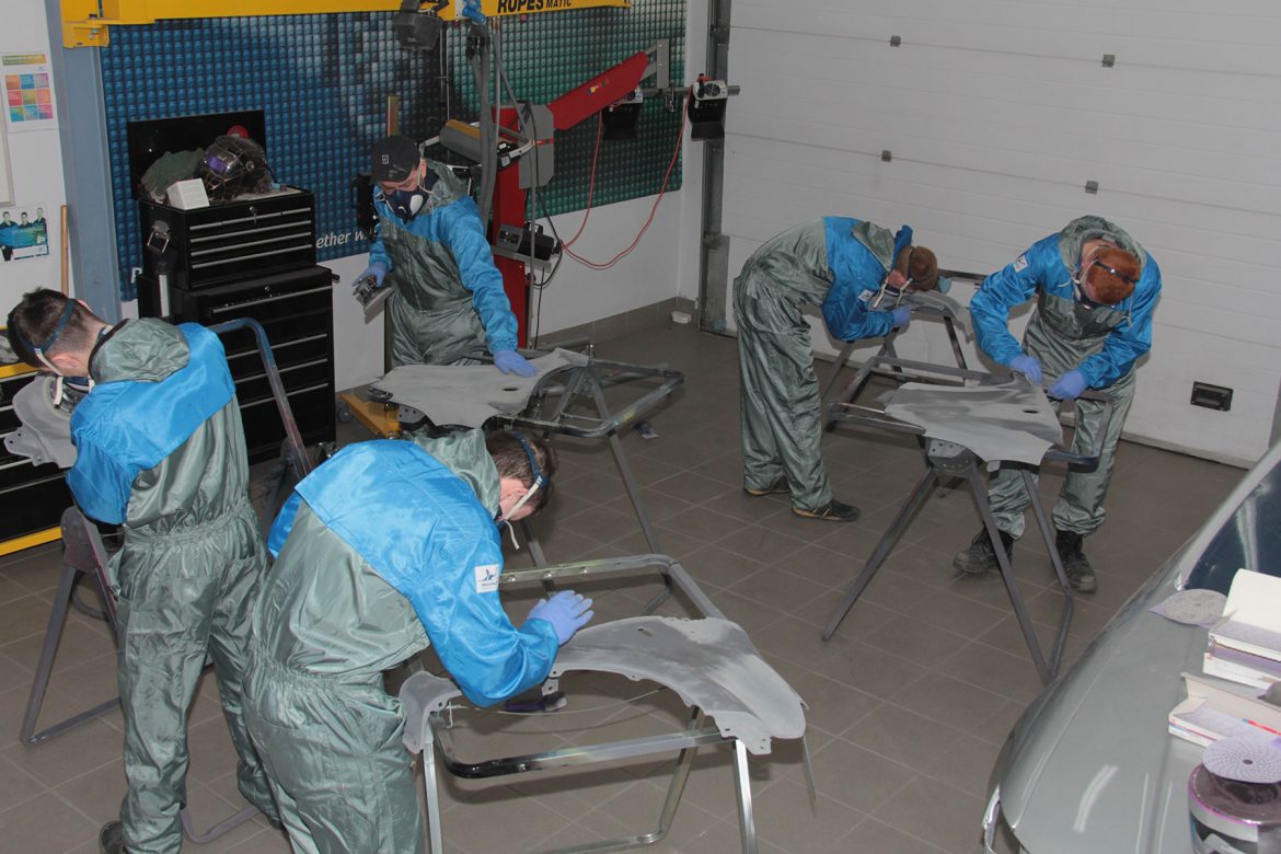 Apprentice-Refinishing-Training-Academy-Feb-2015-(8)